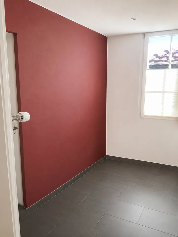 4.0-Zimmer-Dachwohnung mit Charme und eigenem Sitzplatz