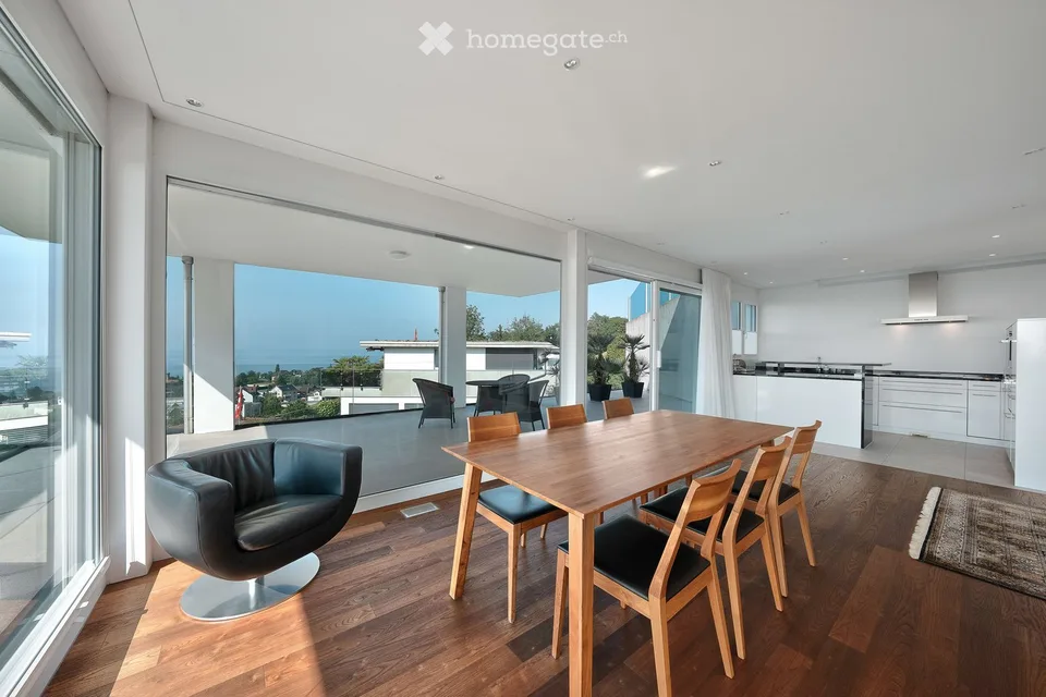 Unique 4.5-room maisonette apartment with breathtaking lake view - unfurnished for rent
