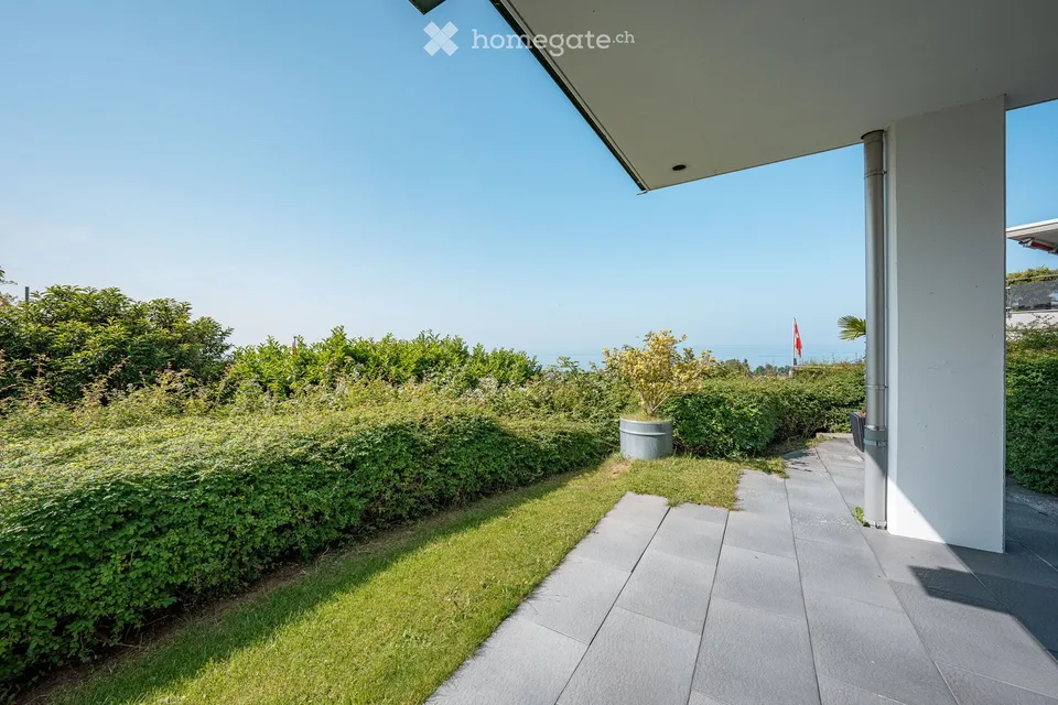 Unique 4.5-room maisonette apartment with breathtaking lake view - unfurnished for rent