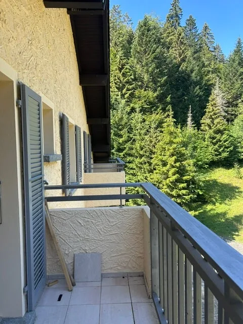 Charmantes 3,5-Zimmer-Wohnung im 2. Stock mit Balkon und Aussicht in Saint-Cergue