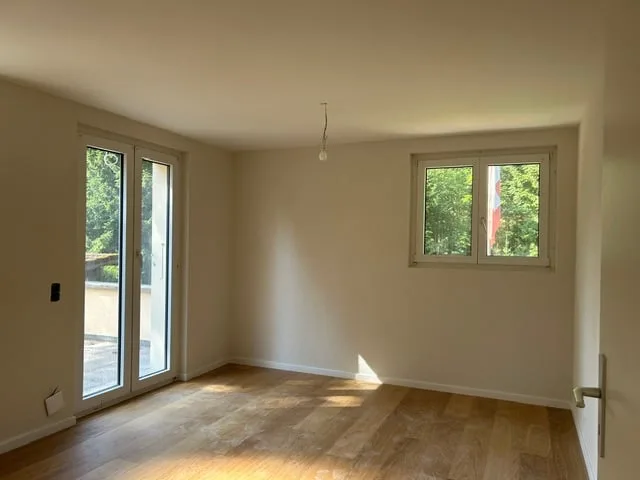 Wunderschöne 4.5-Zimmer-Wohnung mit Balkon und grüner Aussicht in Saint-Cergue