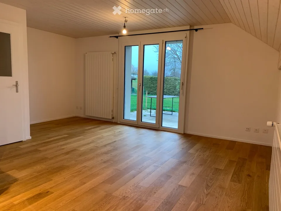 Studio avec terrasse et local de stockage supplémentaire et garage