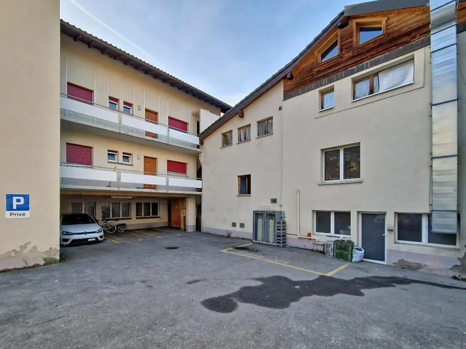 Saxon, pacchetto di 2 edifici di investimento, 11 appartamenti, 1 ristorante, 1 attività commerciale, 9 posti auto – foto 2 di 17