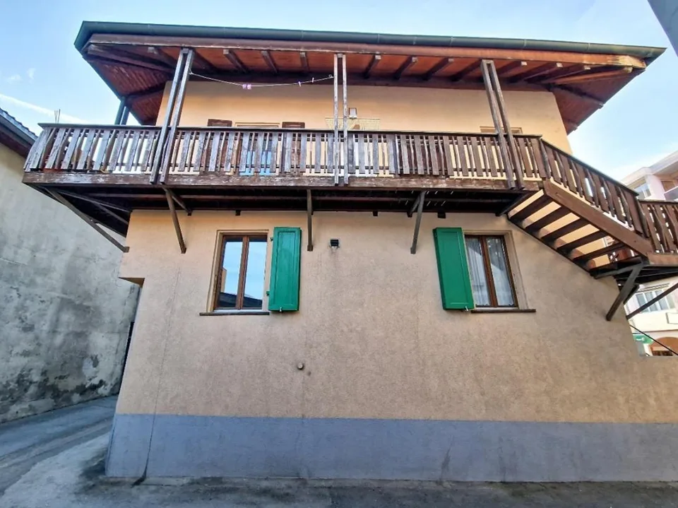 Saxon, pacchetto di 2 edifici di investimento, 11 appartamenti, 1 ristorante, 1 attività commerciale, 9 posti auto – foto 6 di 17
