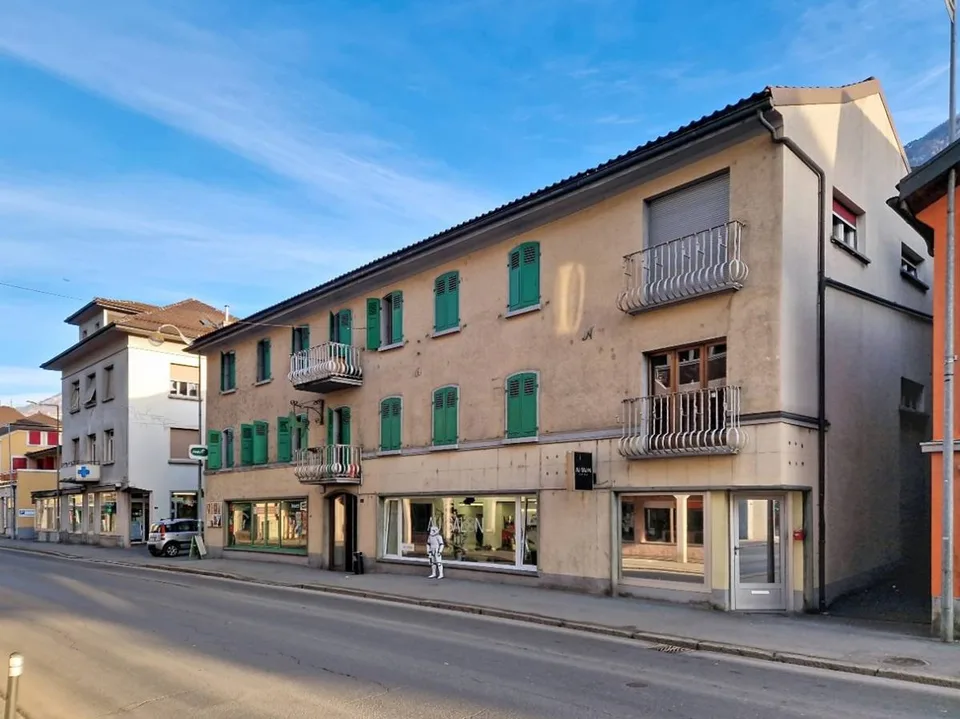 Saxon, pacchetto di 2 edifici di investimento, 11 appartamenti, 1 ristorante, 1 attività commerciale, 9 posti auto – foto 3 di 17
