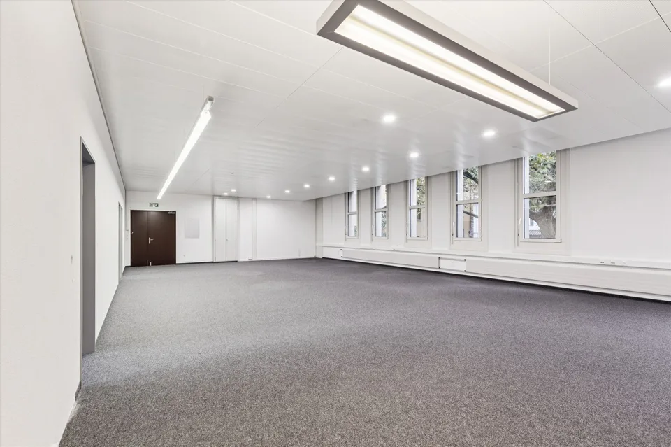 Helle Bürofläche im Zentrum von Flawil 175?m² bezugsbereit – Foto 5 von 8