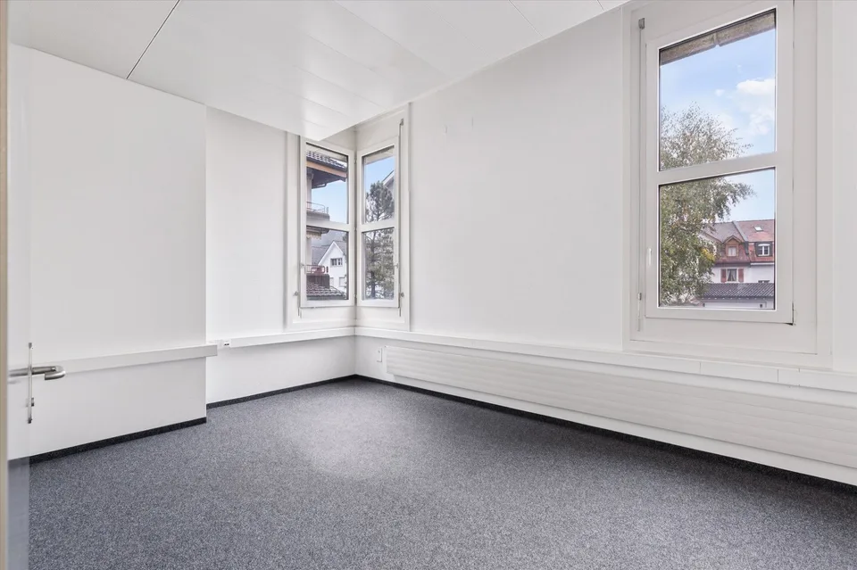 Helle Bürofläche im Zentrum von Flawil 175?m² bezugsbereit – Foto 6 von 8