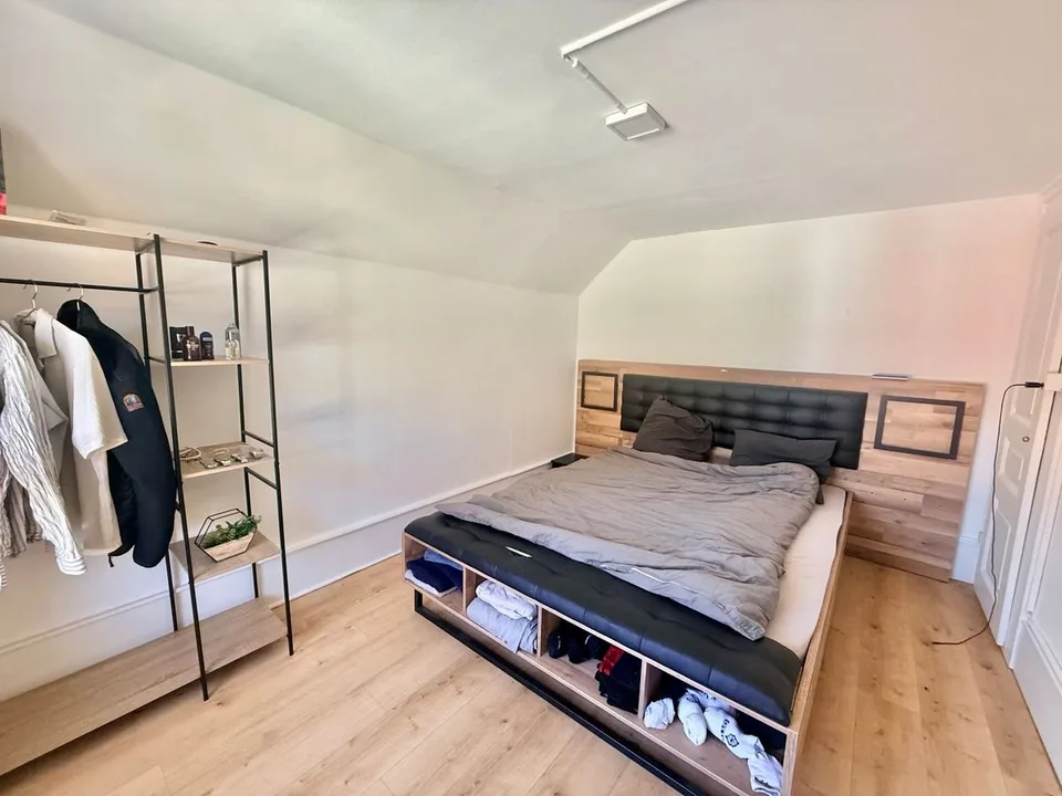 COSY - ZENTRAL - PRATISCH