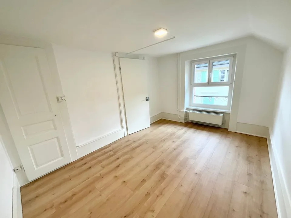 COSY - ZENTRAL - PRATISCH