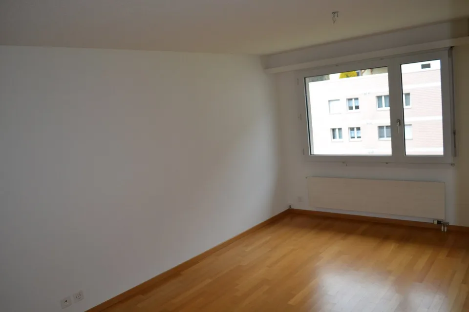 Appartement charmant, ensoleillé et lumineux de 3 pièces avec jardin d'hiver à louer
