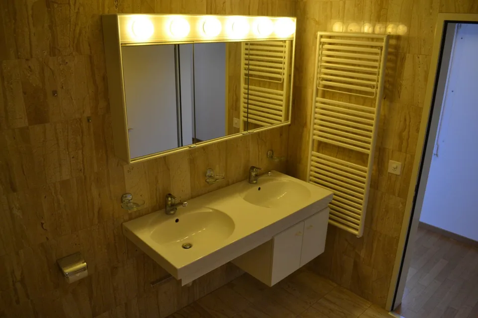Appartement charmant, ensoleillé et lumineux de 3 pièces avec jardin d'hiver à louer