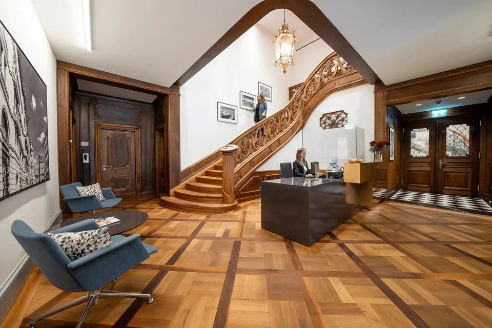 Bureau individuel exclusif sur la Bahnhofstrasse à Zurich – Adresse premium dans la maison Gryffenberg – photo 4 sur 10