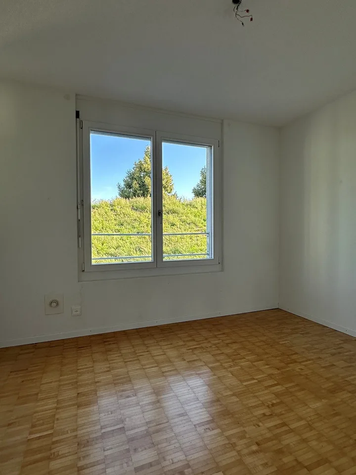 Appartement moderne 4.5 pièces pour les couples et les petites familles avec vue sur le Gürbetal