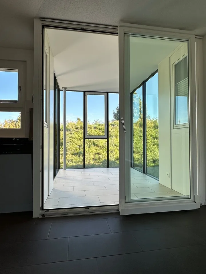 Appartement moderne 4.5 pièces pour les couples et les petites familles avec vue sur le Gürbetal