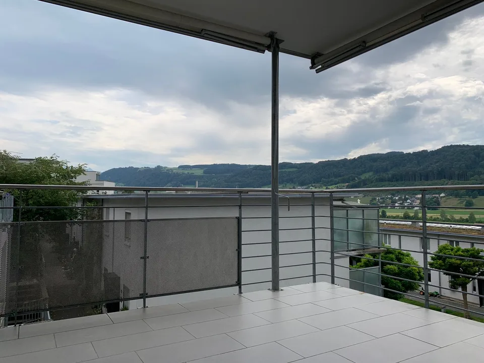 Appartement moderne 4.5 pièces pour les couples et les petites familles avec vue sur le Gürbetal