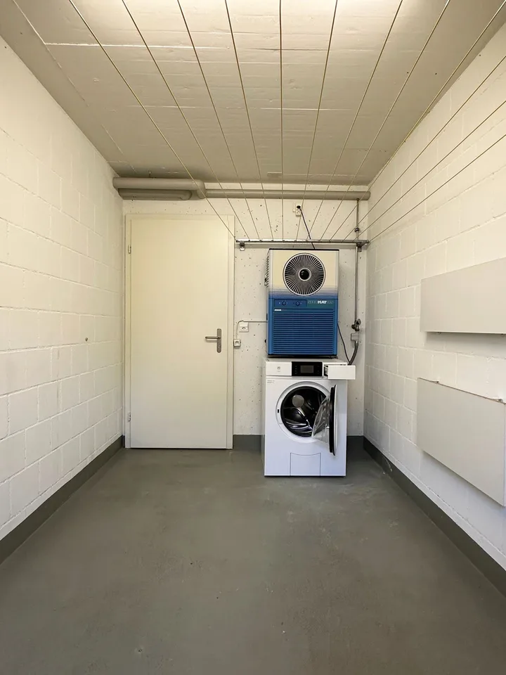 Appartement moderne 4.5 pièces pour les couples et les petites familles avec vue sur le Gürbetal