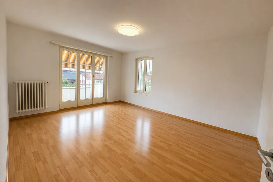 Helle 4-Zimmer-Wohnung mit Balkon in Romanshorn – Foto 3 von 8
