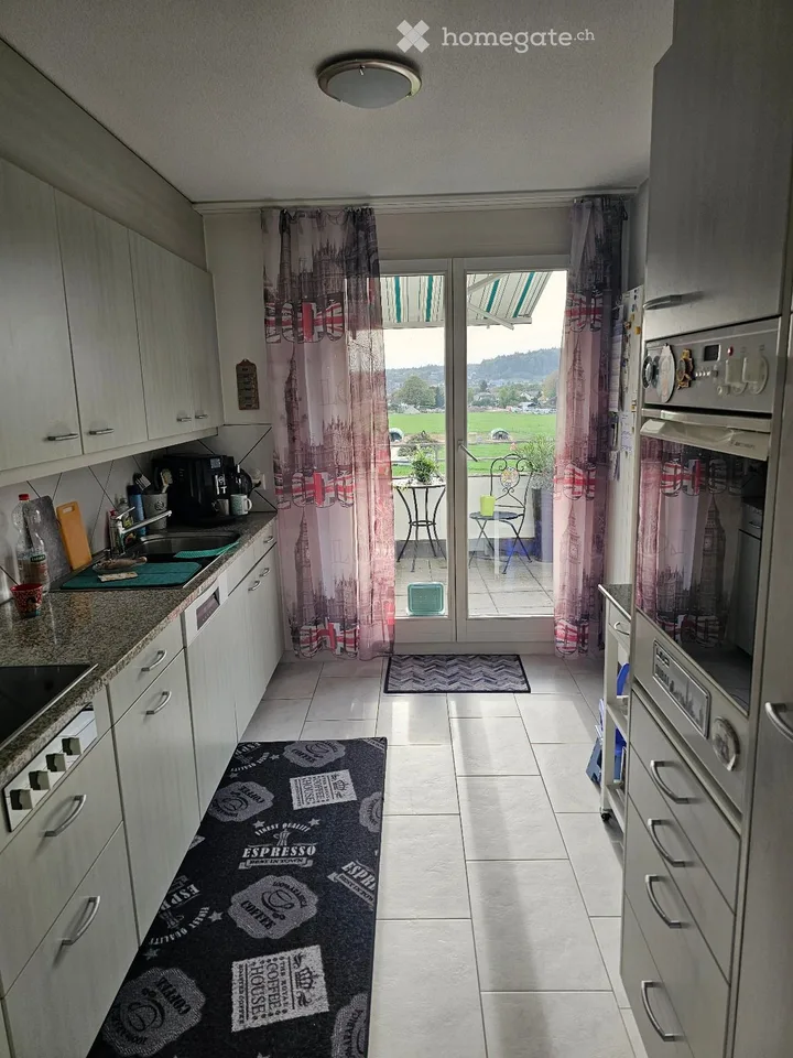 Appartement avec terrasse, beaucoup d'intimité et vue sur la verdure !