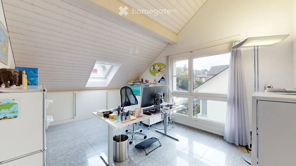 Spacious 4.5-Room Attic Apartment – Modern Living with Stunning View and Winter Balcony