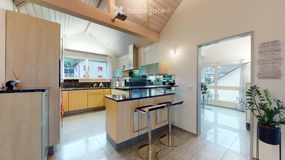 Spacious 4.5-Room Attic Apartment – Modern Living with Stunning View and Winter Balcony