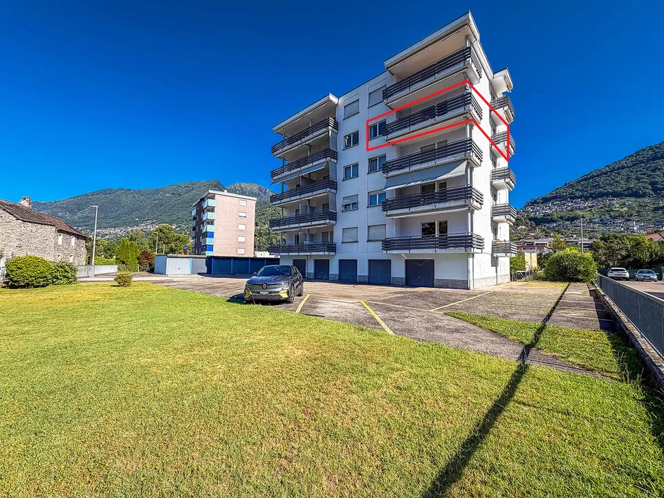 4.5 locali con vista aperta a Tenero - Terrasse und Weitsicht – Foto 19 von 20