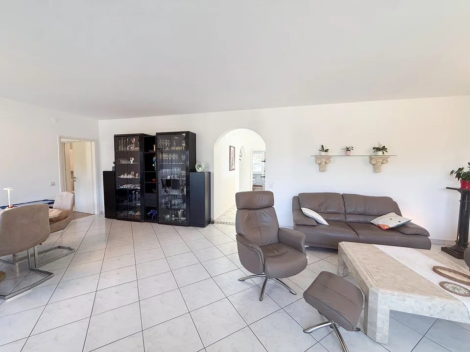 4.5 locali con vista aperta a Tenero - Terrasse und Weitsicht – Foto 6 von 20