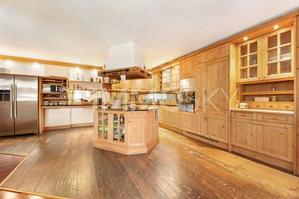 Viel Charme, viel Platz und ein grosszügiges Studio mit eigenem Zugang – Foto 7 von 13