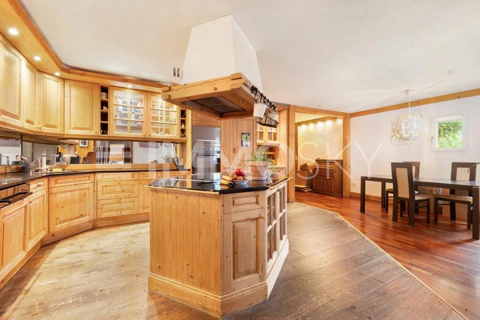 Viel Charme, viel Platz und ein grosszügiges Studio mit eigenem Zugang – Foto 8 von 13