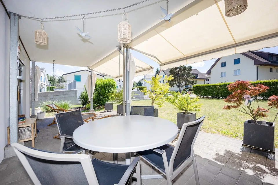 RÉSERVÉ - Appartement en propriété attractive de 4,5 pièces avec grand jardin – photo 14 sur 15
