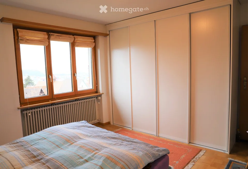 Charmante maison familiale de 5,5 pièces dans un endroit calme avec vue et soleil du soir