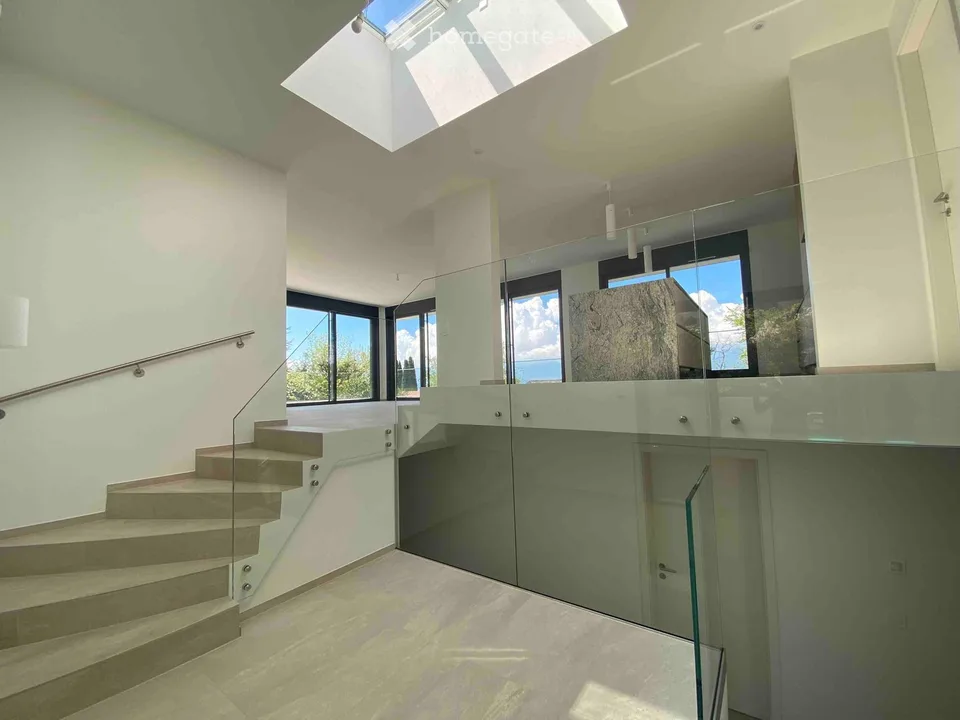 VILLA CONTEMPORAINE TERRASSEE - VUE LAC A DEUX PAS DE LA PLAGE