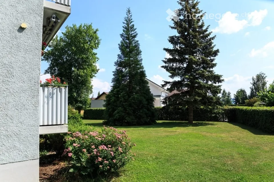 Charmant appartement 4.5 pièces avec balcon et belle vue à Ramsen