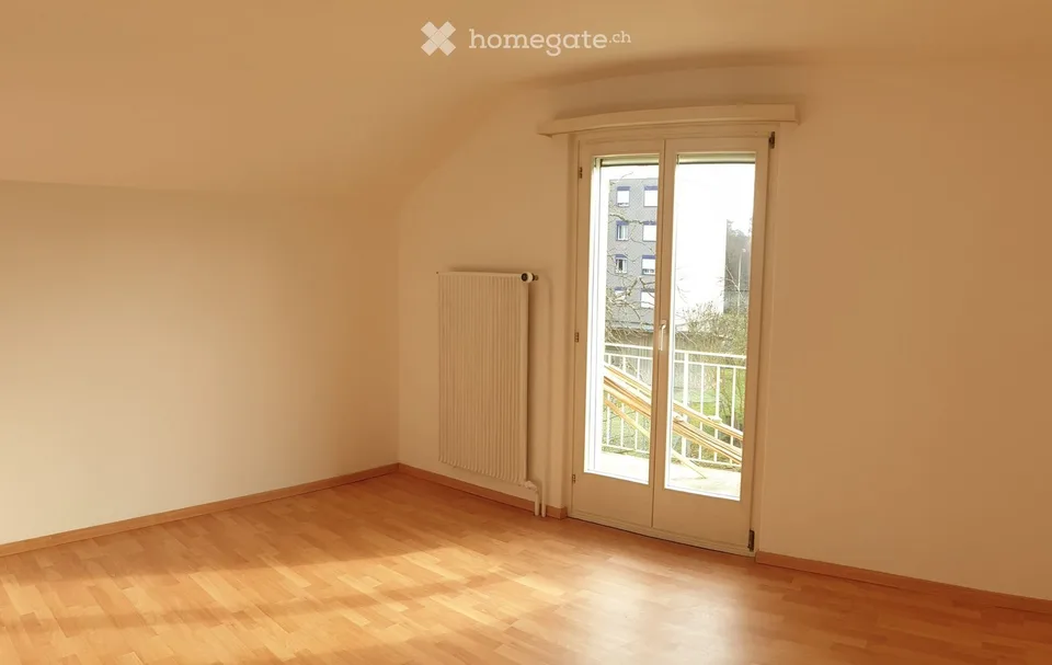 Detached 4.5-room single-family house with large garden and garage in 8181 Höri