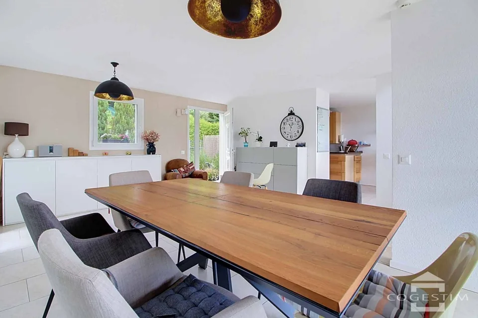 Villa mitoyenne avec jardin dans un environnement paisible et verdoyant – photo 3 sur 13