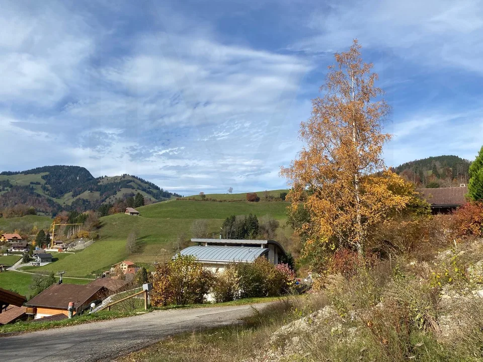 Terreno con permesso di costruire valido per una villa/chalet individuale – foto 2 di 7