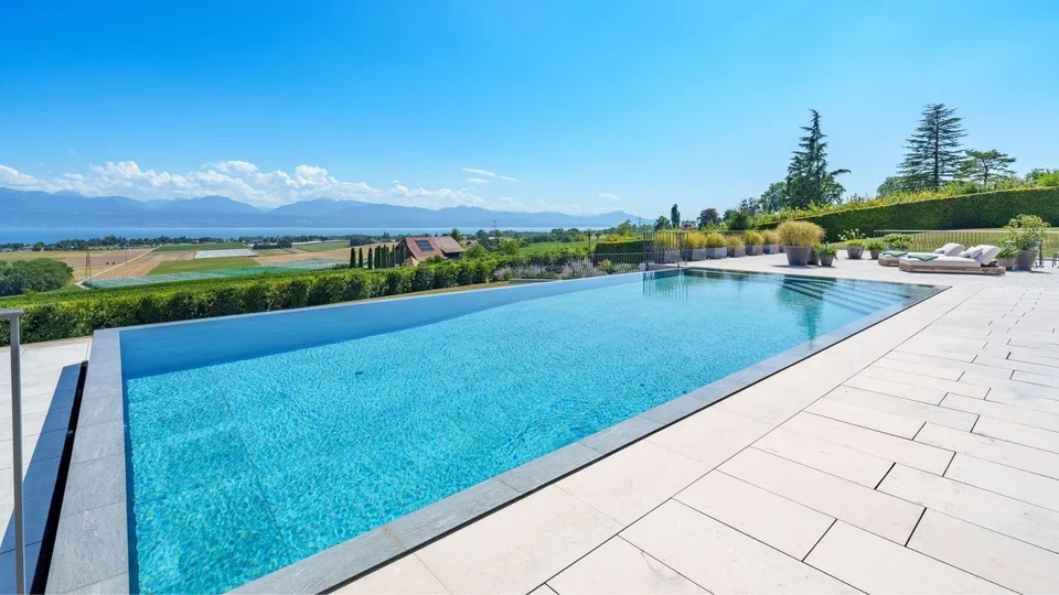 Zu verkaufen - Villa mit Panoramablick auf den See und die Alpen – Foto 3 von 6