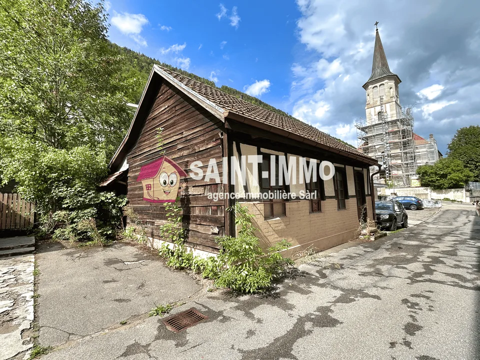Mietshaus zu renovieren mit 3 Wohnungen, einem Anbau und einem Gartengrundstück – Foto 2 von 8