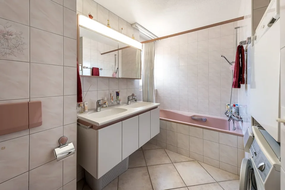 Casa multifamiliare attraente in una zona residenziale molto richiesta – foto 5 di 9