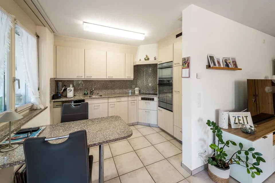 Casa multifamiliare attraente in una zona residenziale molto richiesta – foto 3 di 9