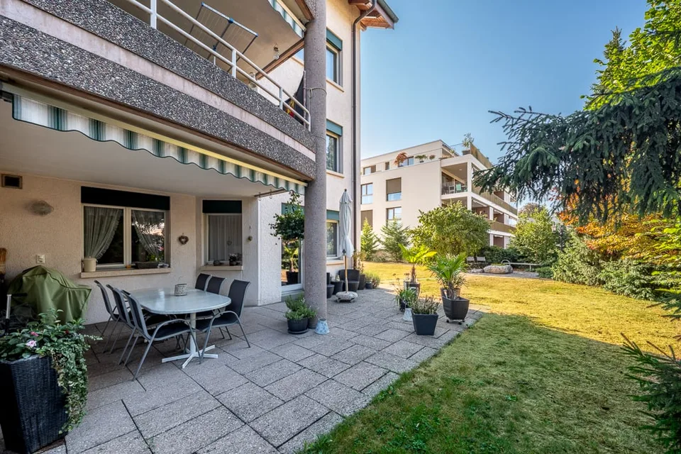 Casa multifamiliare attraente in una zona residenziale molto richiesta – foto 4 di 9
