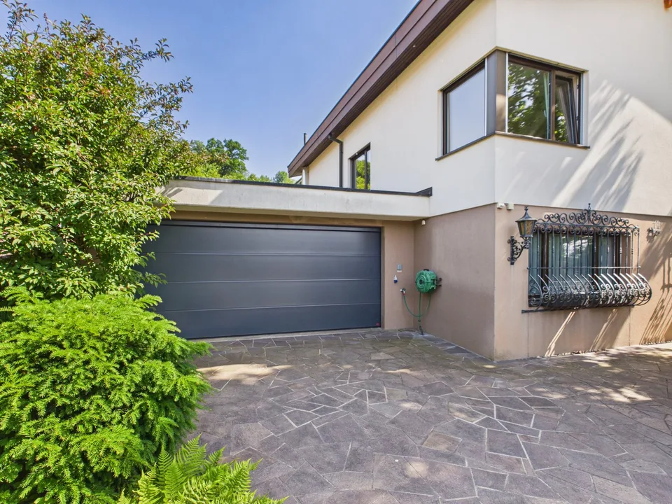 Exklusives 7.5-Zimmer-Einfamilienhaus mit Pool, Wintergarten und viel Privatsphäre in Arch BE – Foto 24 von 25
