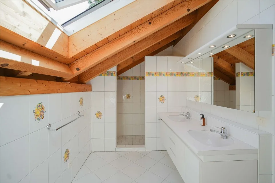 Bel habitat dans votre propre parc : Maison spacieuse avec beaucoup d'intimité – photo 9 sur 13