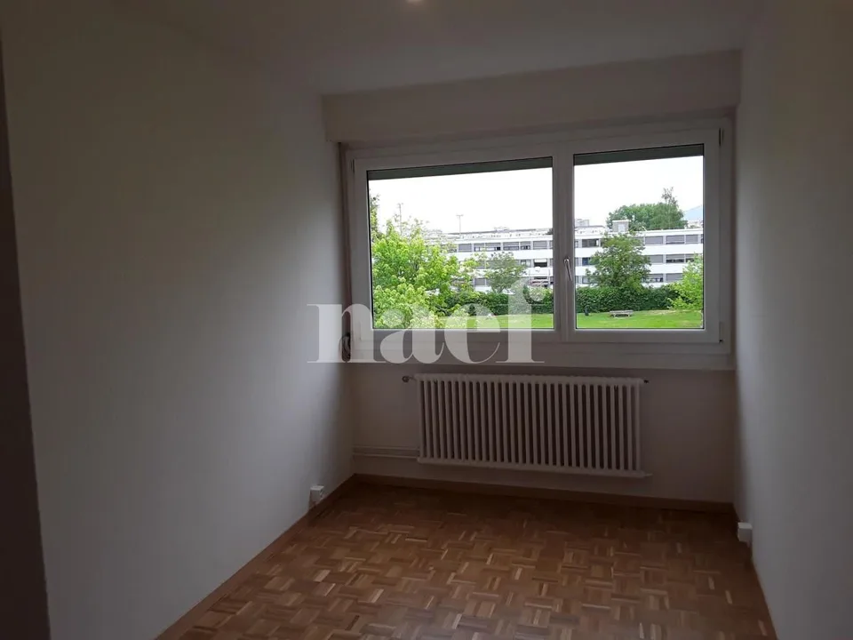 Wohnung mit 6 Zimmern in ruhiger Lage