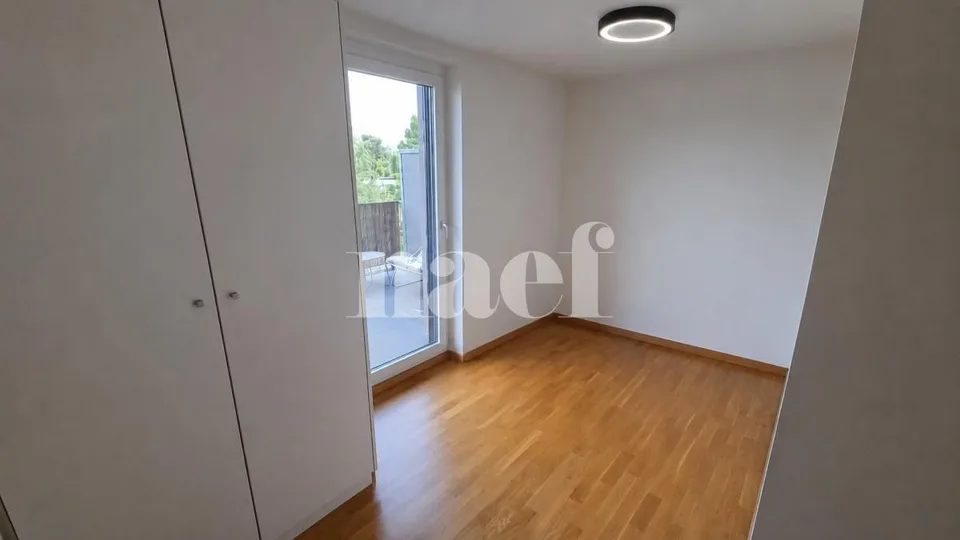 Vier-Zimmer-Wohnung mit großer Loggia!