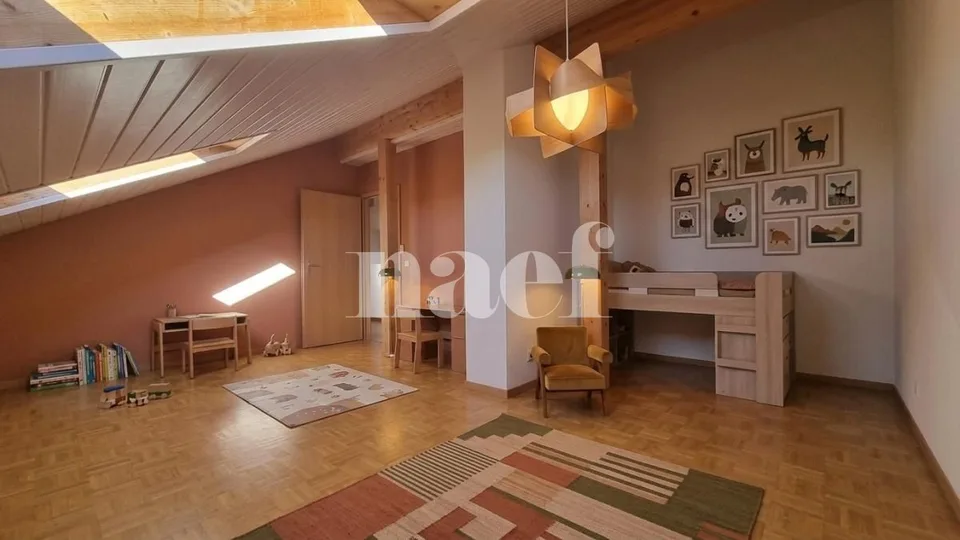 Geräumige 5.5-Zimmer-Wohnung im 3. Stock