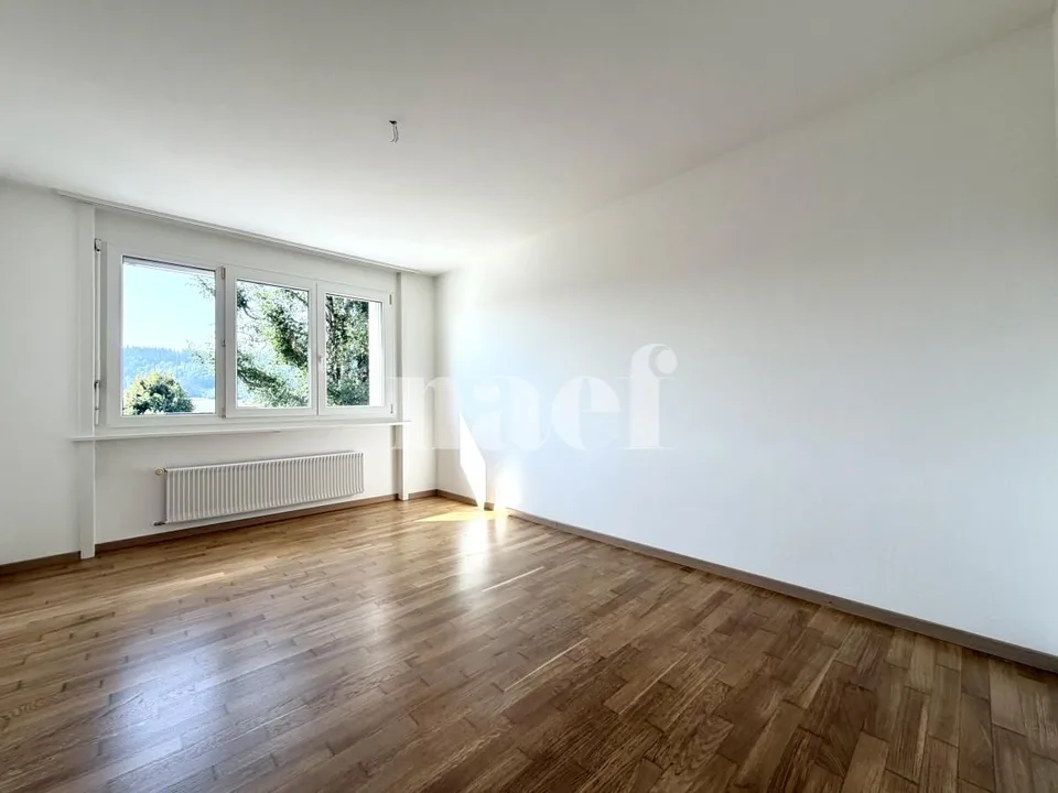 Beautiful 4-room apartment with unobstructed view and balcony