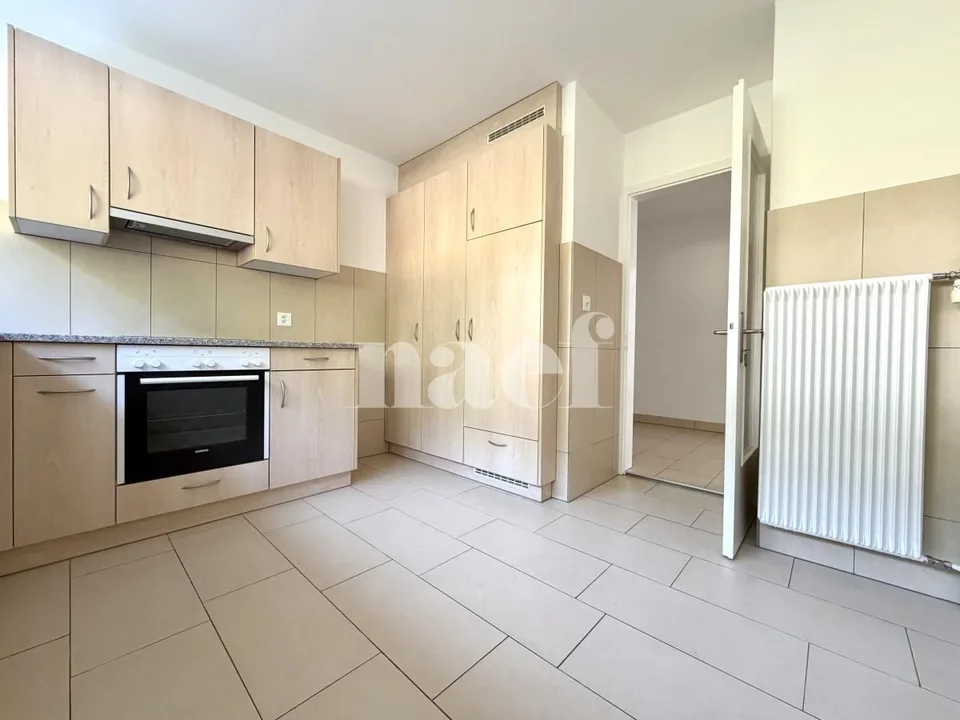 Beautiful 4-room apartment with unobstructed view and balcony