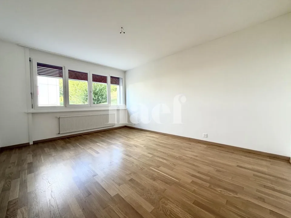Beautiful 4-room apartment with unobstructed view and balcony