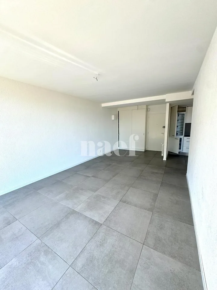 Zweizimmerwohnung mit Terrasse und Seeblick – Foto 2 von 6