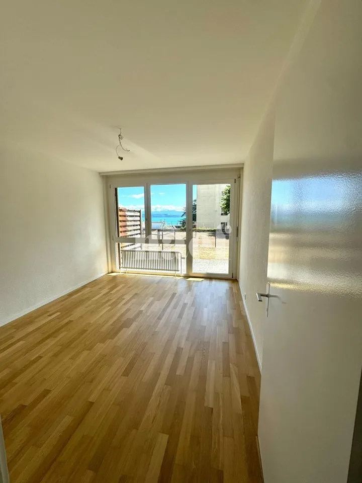 Zweizimmerwohnung mit Terrasse und Seeblick – Foto 3 von 6
